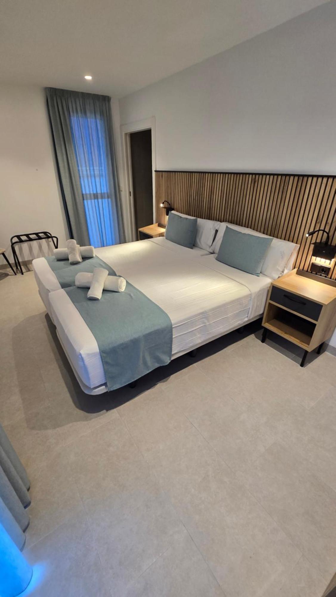 Hostal Rambla 24 By Holihome Alicante Kültér fotó