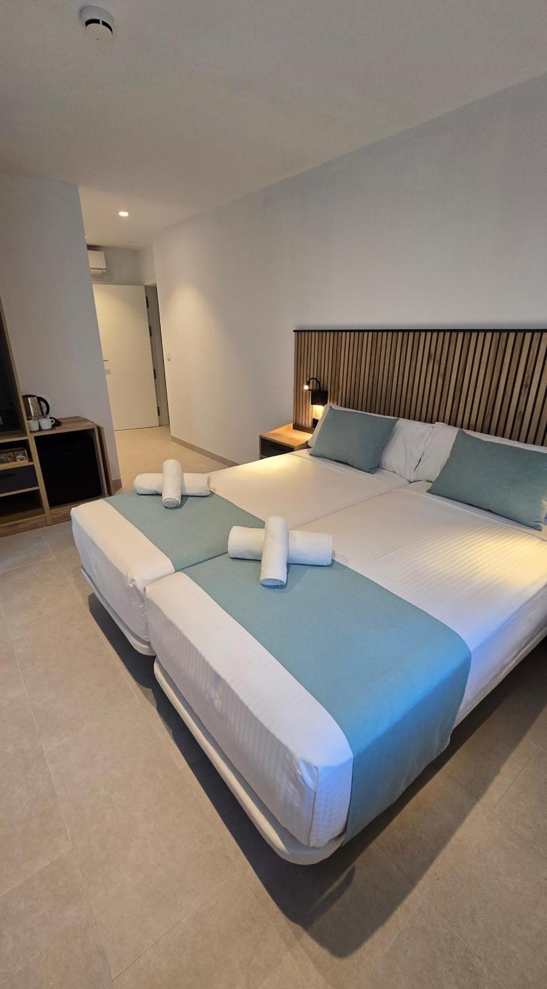 Hostal Rambla 24 By Holihome Alicante Kültér fotó