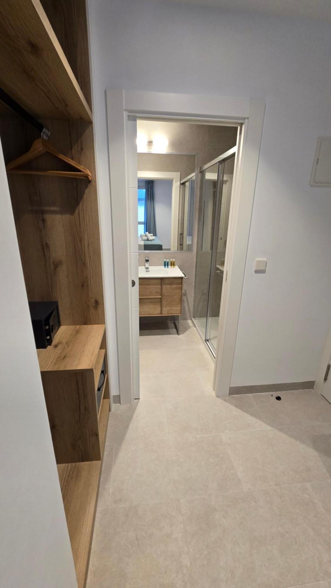 Hostal Rambla 24 By Holihome Alicante Kültér fotó