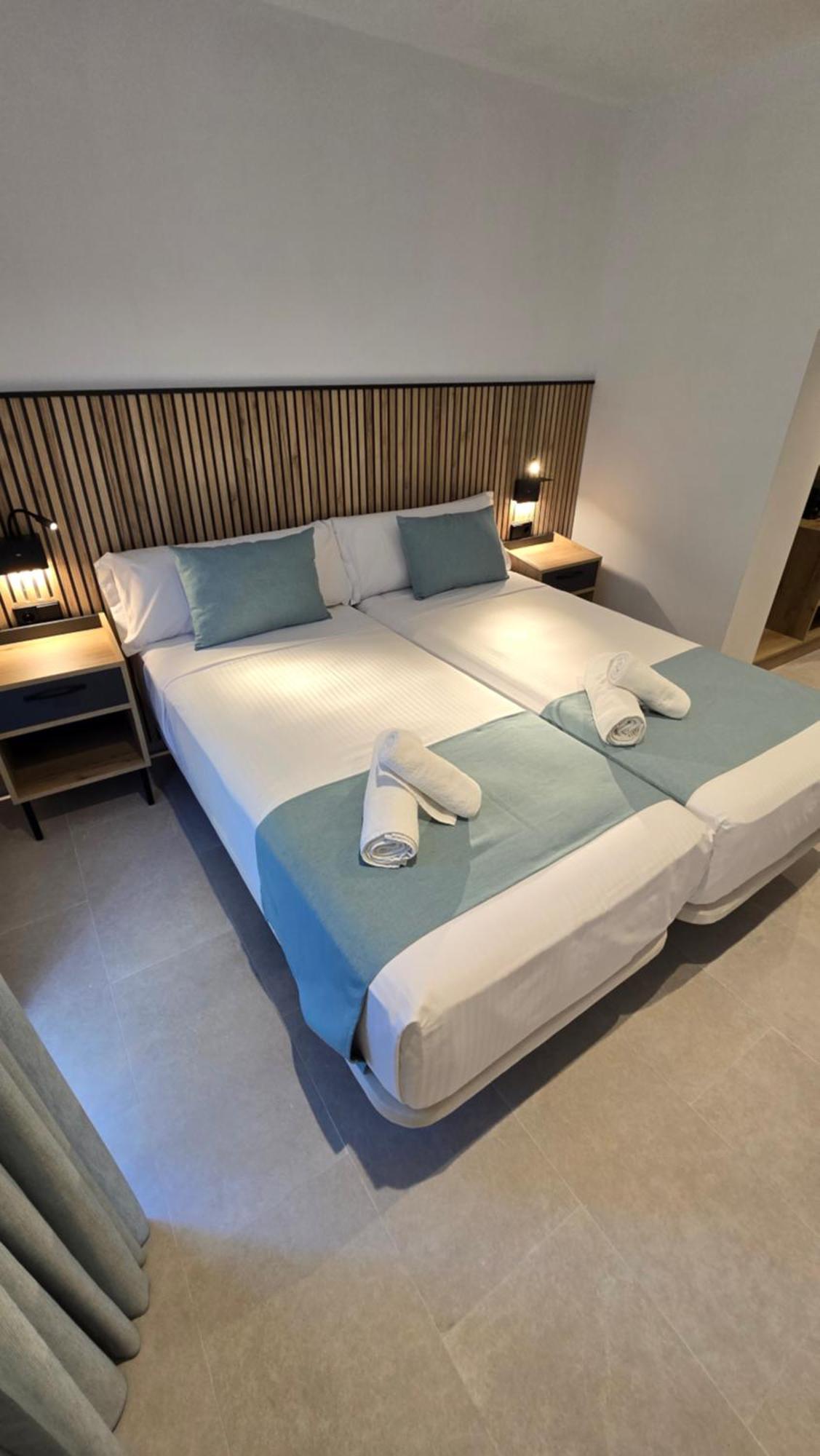 Hostal Rambla 24 By Holihome Alicante Kültér fotó