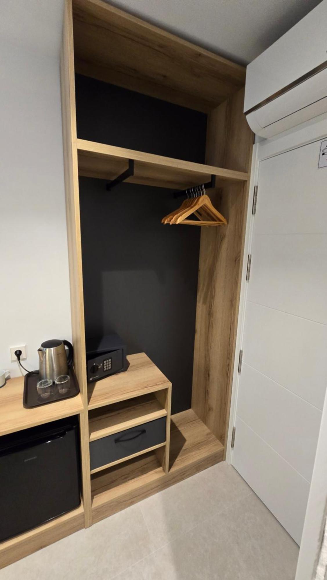 Hostal Rambla 24 By Holihome Alicante Kültér fotó